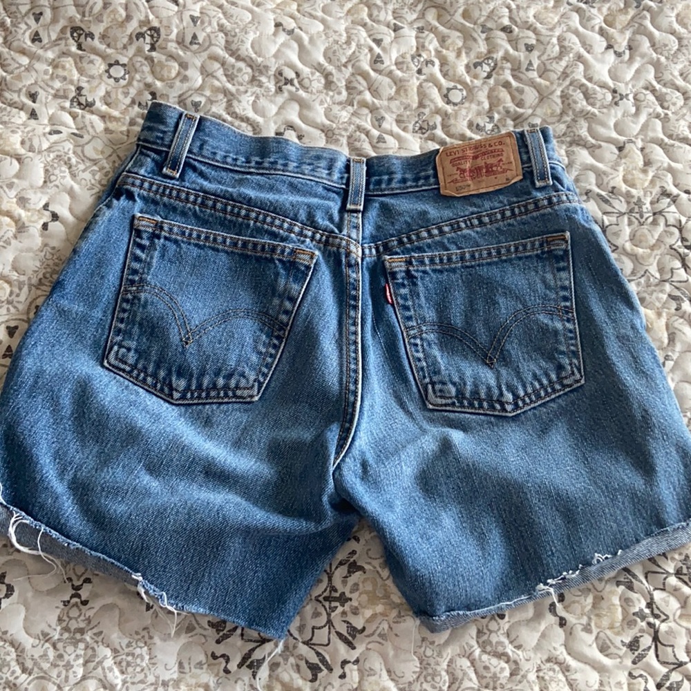 Vintage High Waist Jean Shorts Levi’s EUC size 10